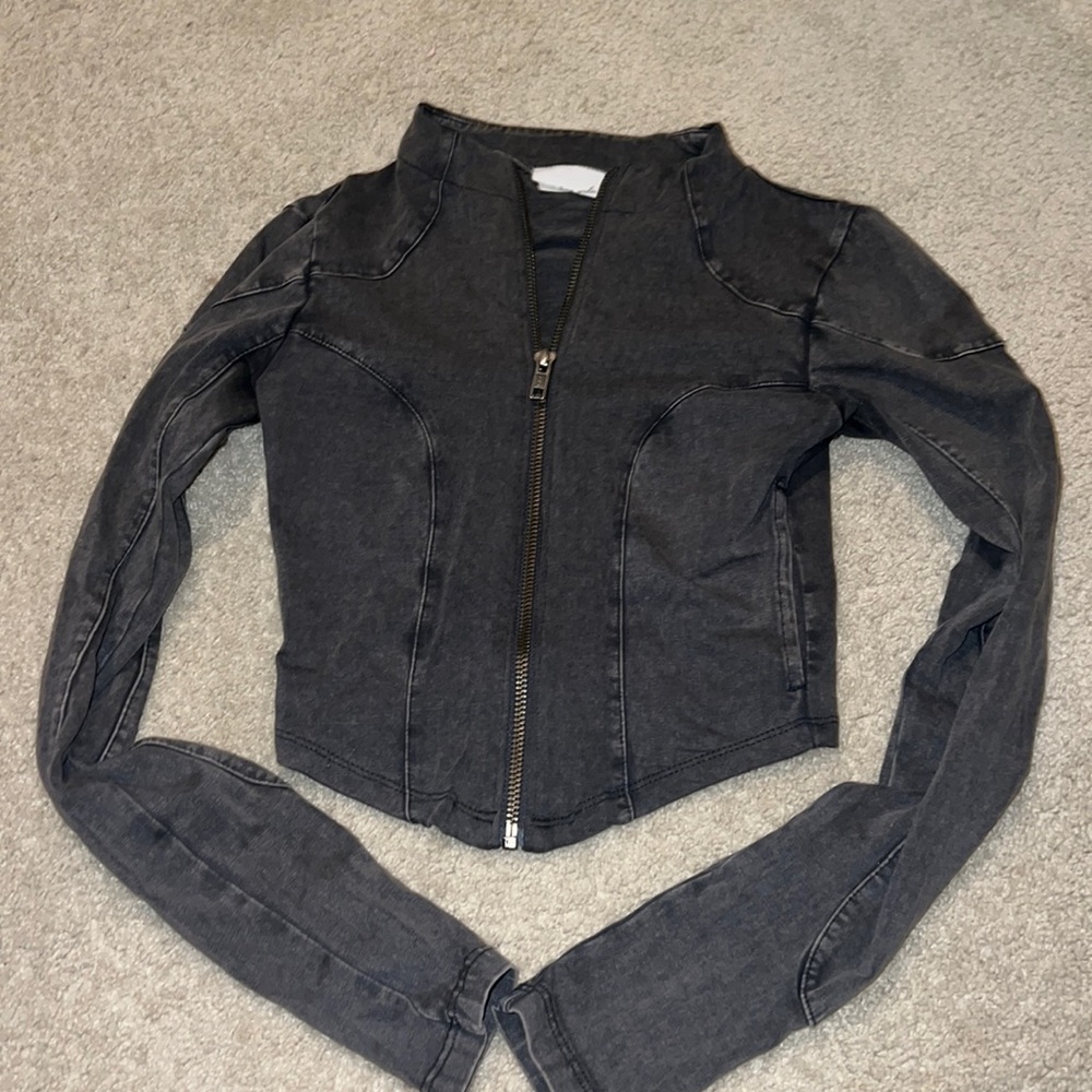 Urban tight cropped jacket